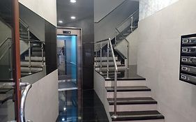 Amplio, Luminoso Y Moderno Cerca Del Casco Viejo